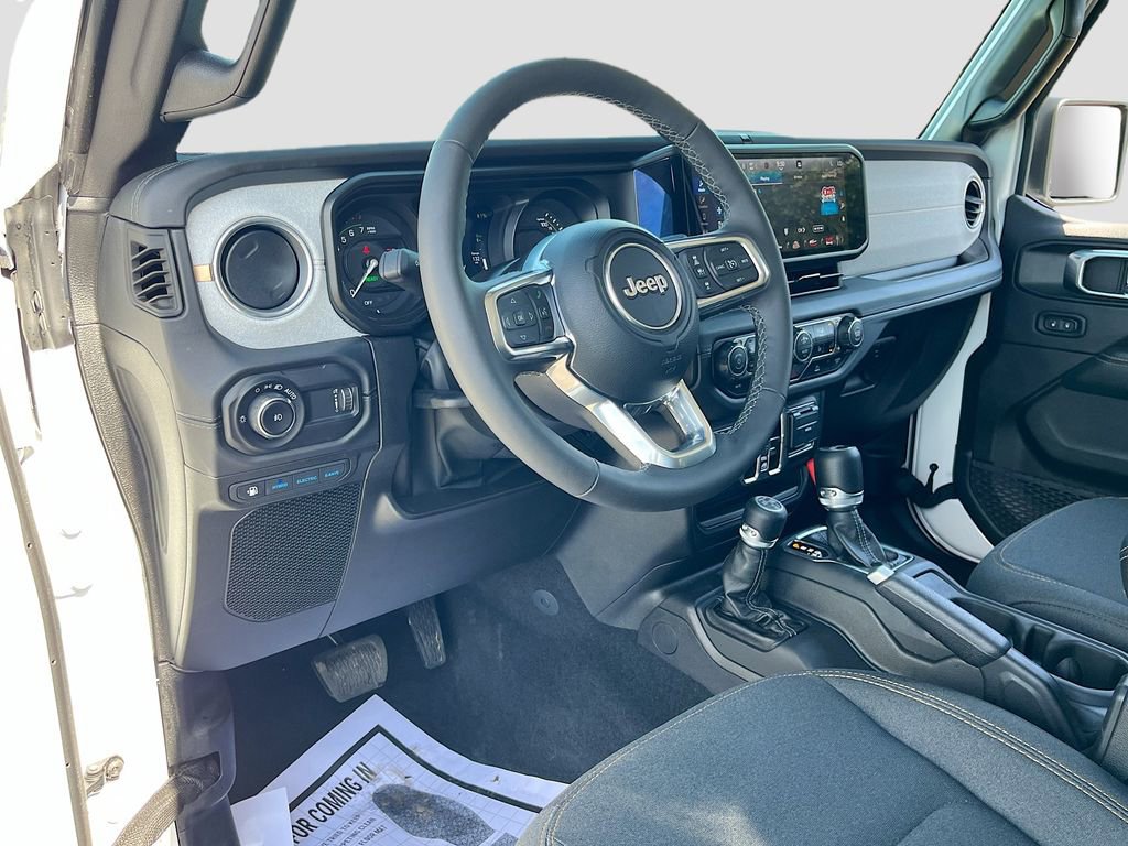 Certified 2025 Jeep Wrangler Unlimited Sahara image 9