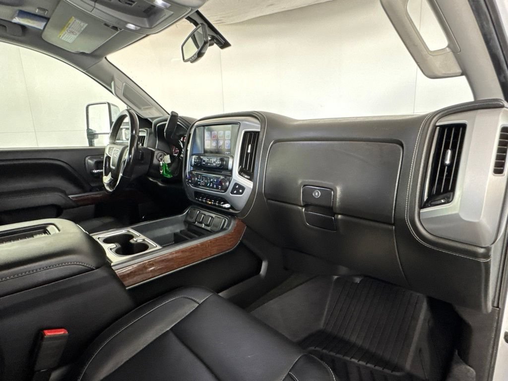Used 2018 GMC Sierra 3500 SLT w/ Duramax Plus Package AWD/4WD image 38