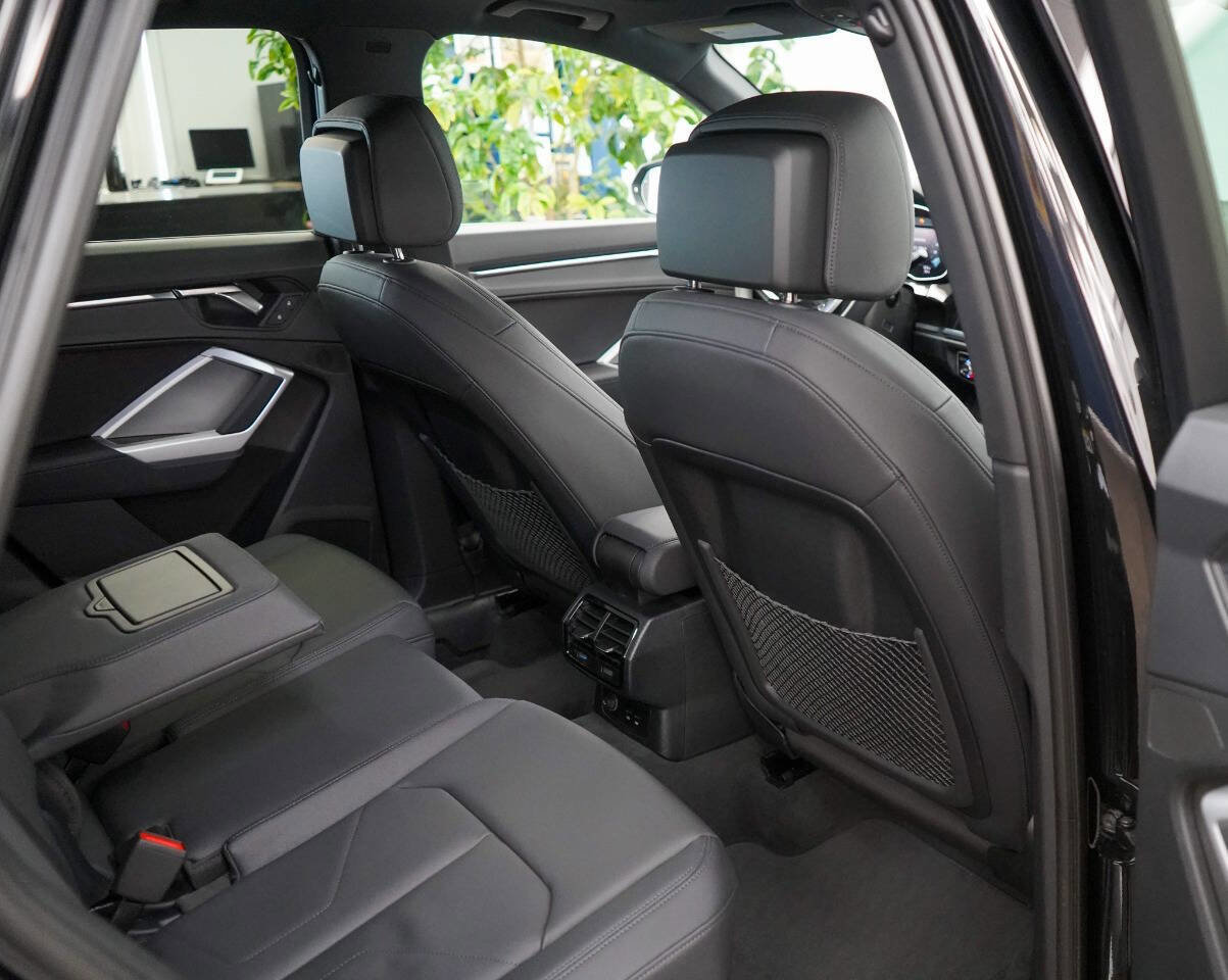 Used 2024 Audi Q3 2.0T Premium Plus w/ Premium Plus Package image 69