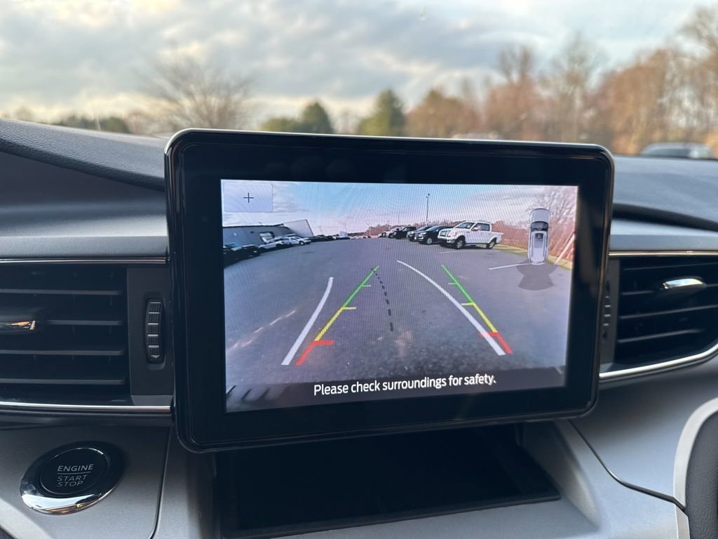 Used 2022 Ford Explorer XLT w/ Equipment Group 202A image 19