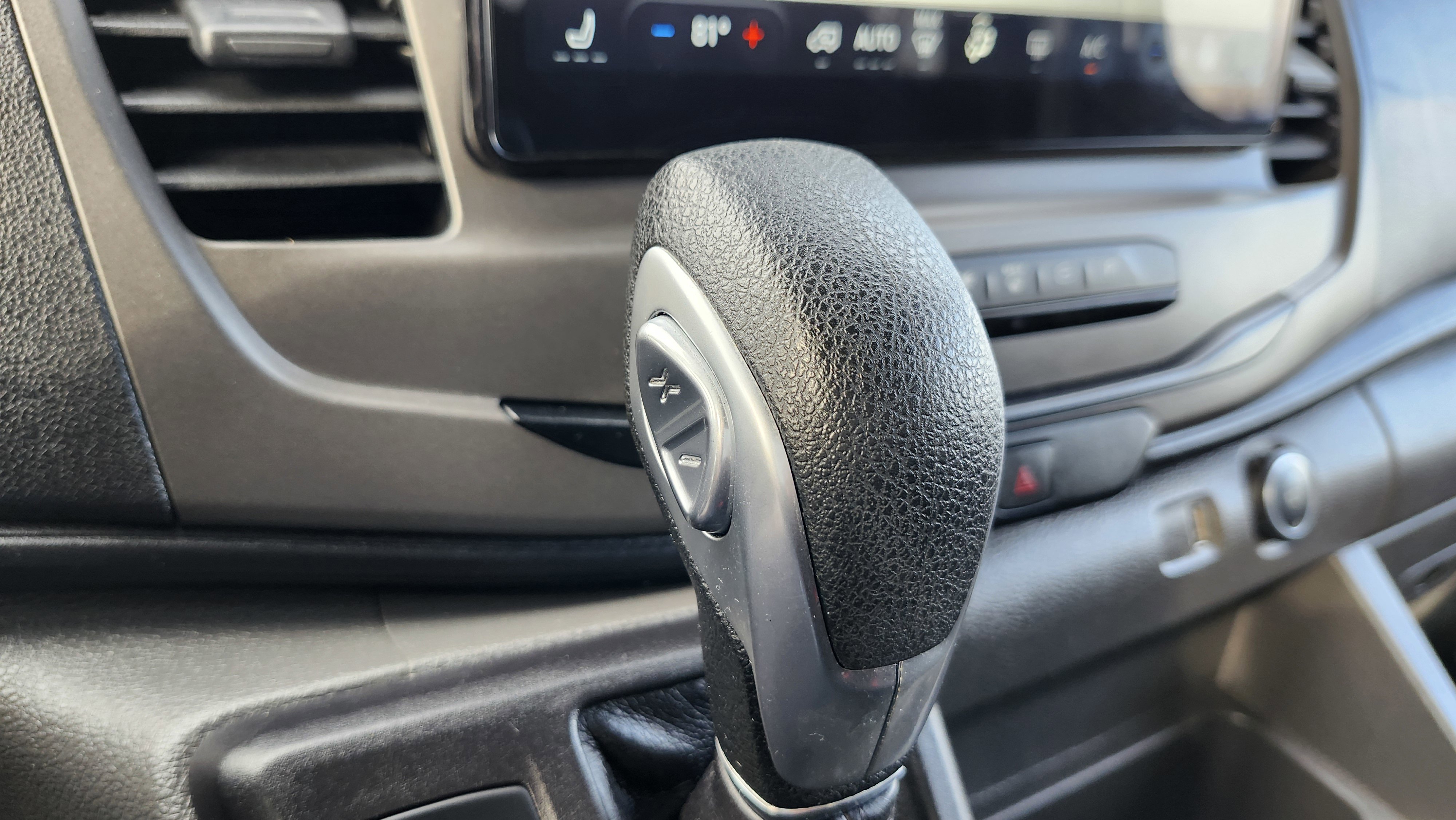 Used 2022 Ford Transit 350 XLT image 11