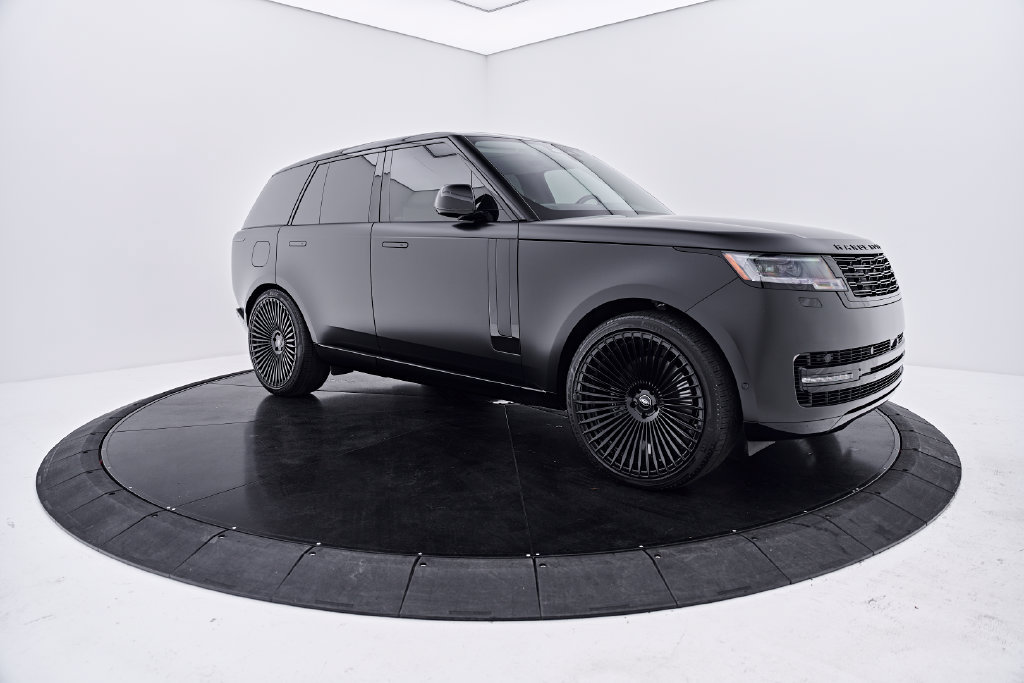 Used 2025 Land Rover Range Rover SE AWD/4WD image 14