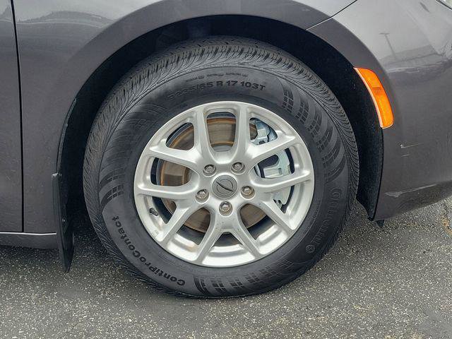 Certified 2021 Chrysler Voyager LX w/ Cold Weather Group image 5