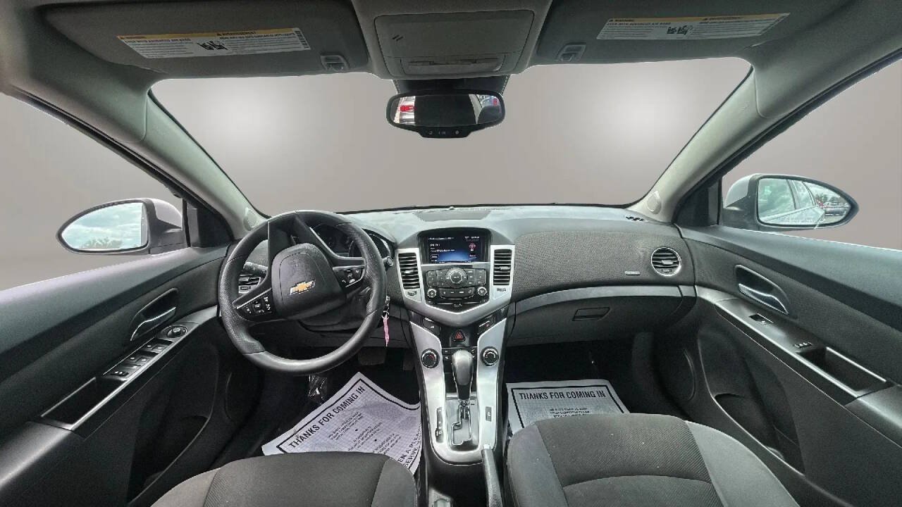 Used 2016 Chevrolet Cruze LT FWD image 11