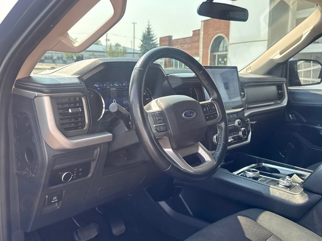Used 2023 Ford Expedition XL AWD/4WD image 9