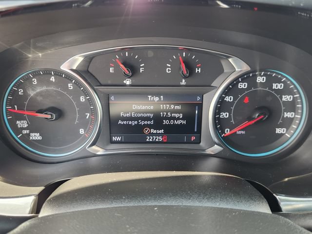 Used 2023 Chevrolet Traverse RS FWD image 15