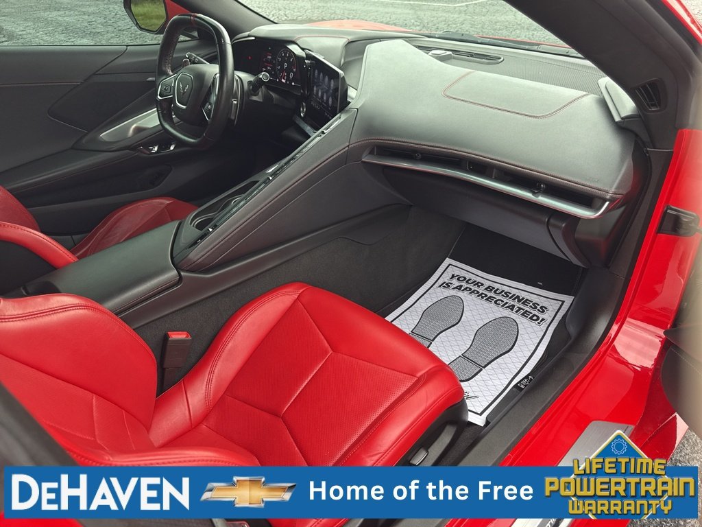 Used 2022 Chevrolet Corvette Stingray Coupe w/ 1LT RWD image 28