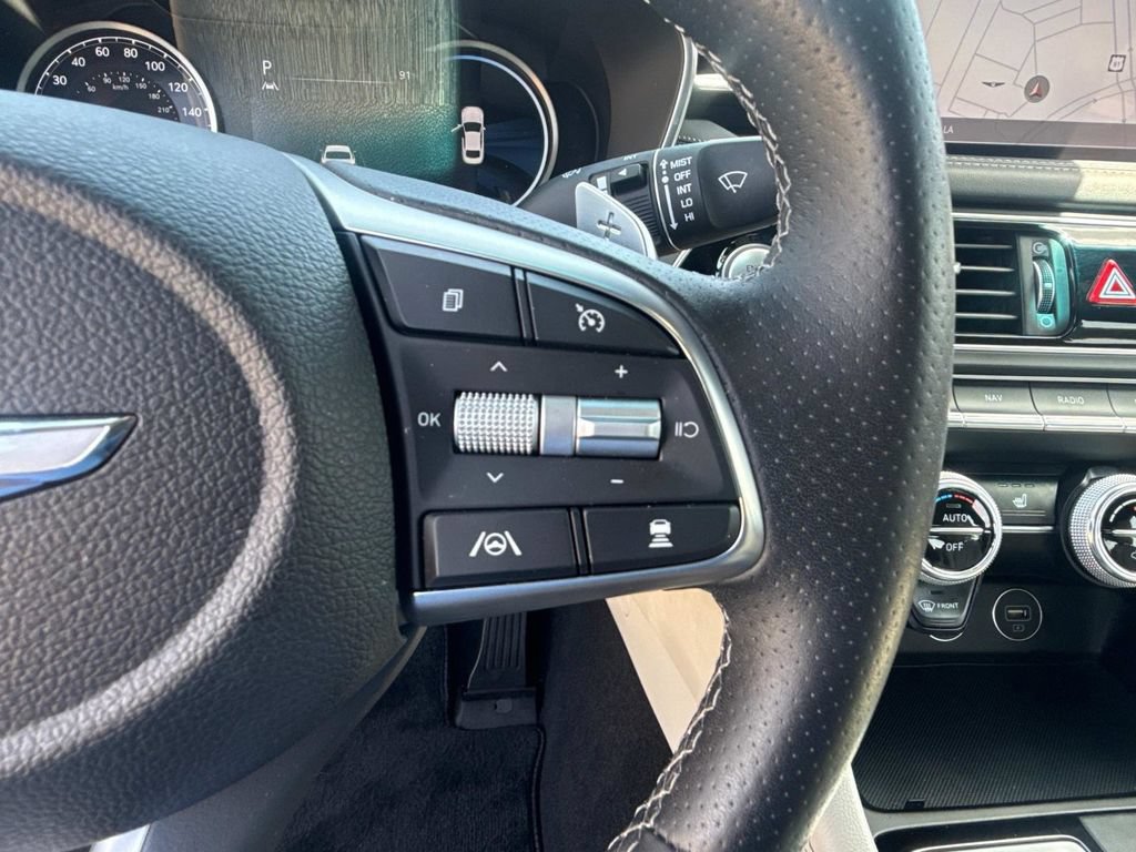 Used 2023 Genesis G70 2.0T RWD image 25