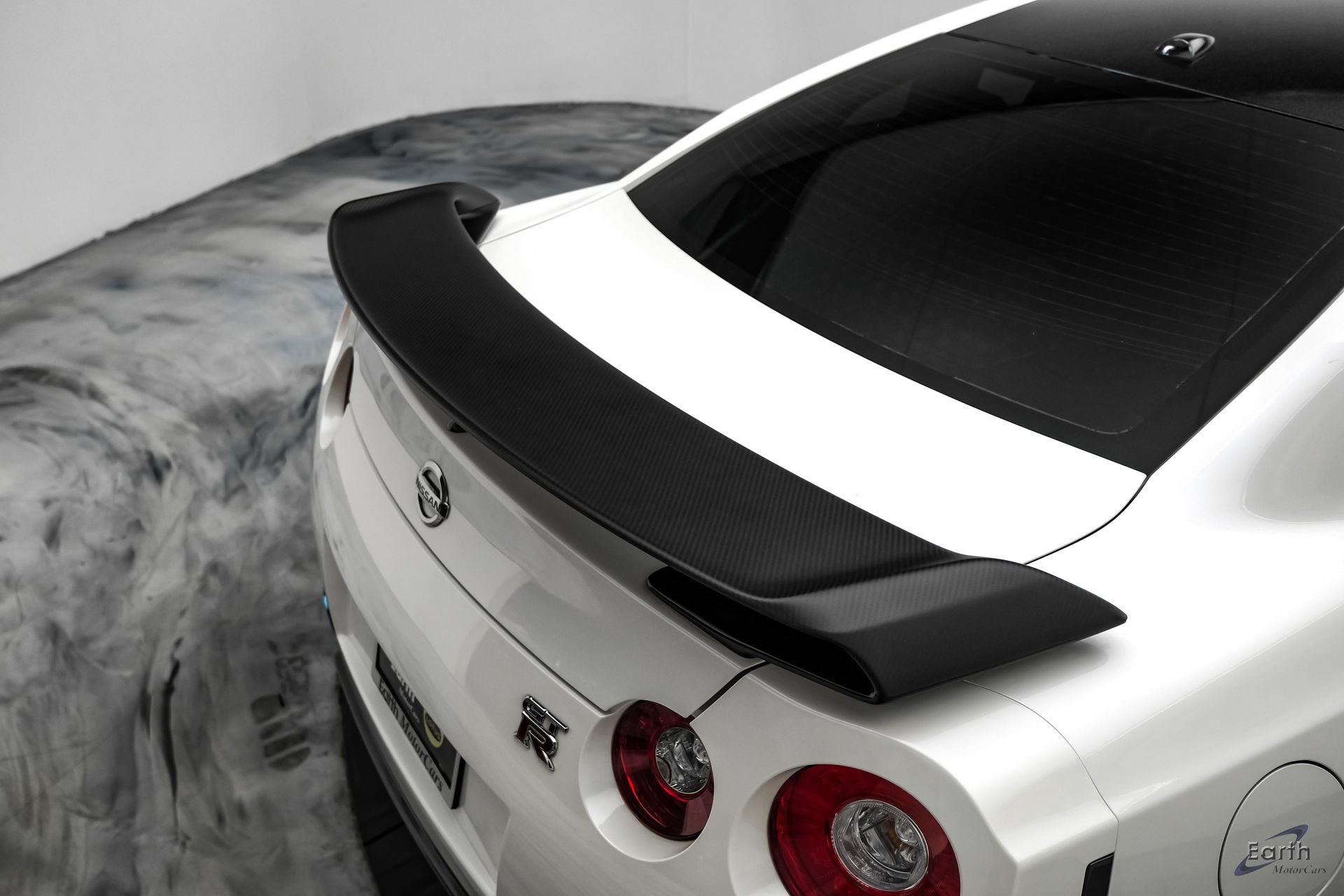 Used 2014 Nissan GT-R Black Edition AWD/4WD image 18