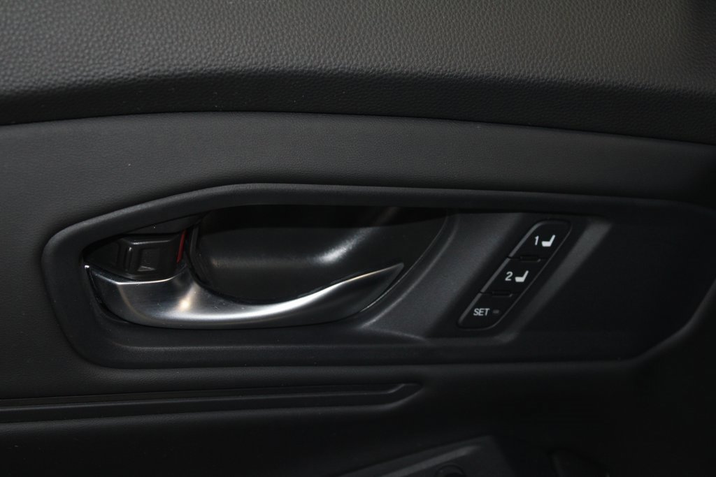 Certified 2025 Honda Accord Sport image 8