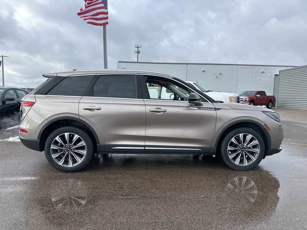 Used 2021 Lincoln Corsair Reserve image 3