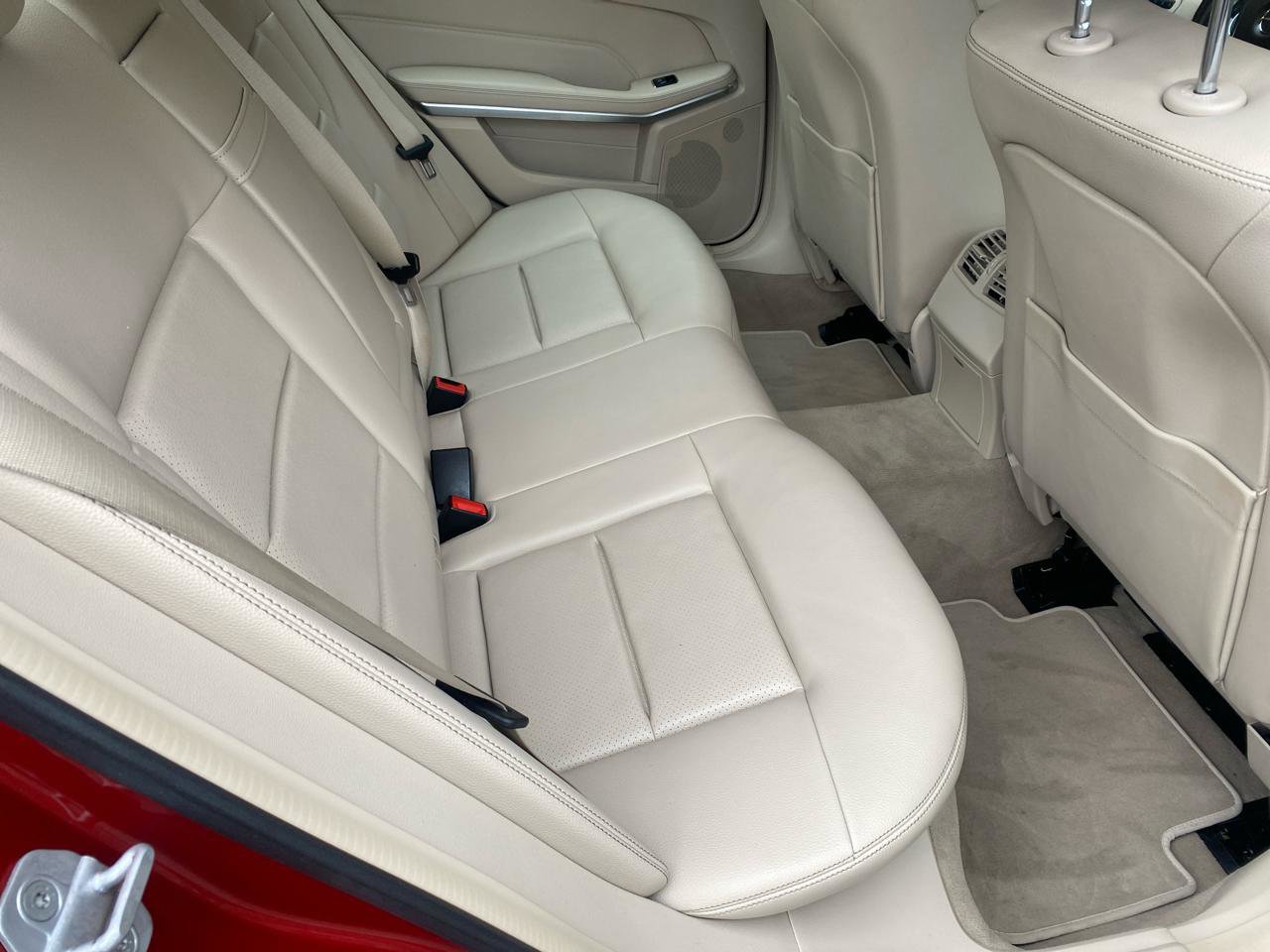 Used 2016 Mercedes-Benz E 350 4MATIC Sedan image 8