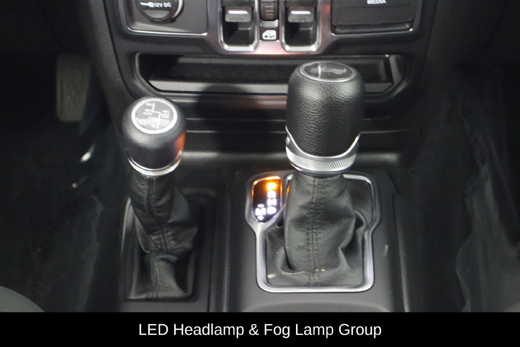 Used 2023 Jeep Wrangler Unlimited w/ Cold Weather Group AWD/4WD image 27