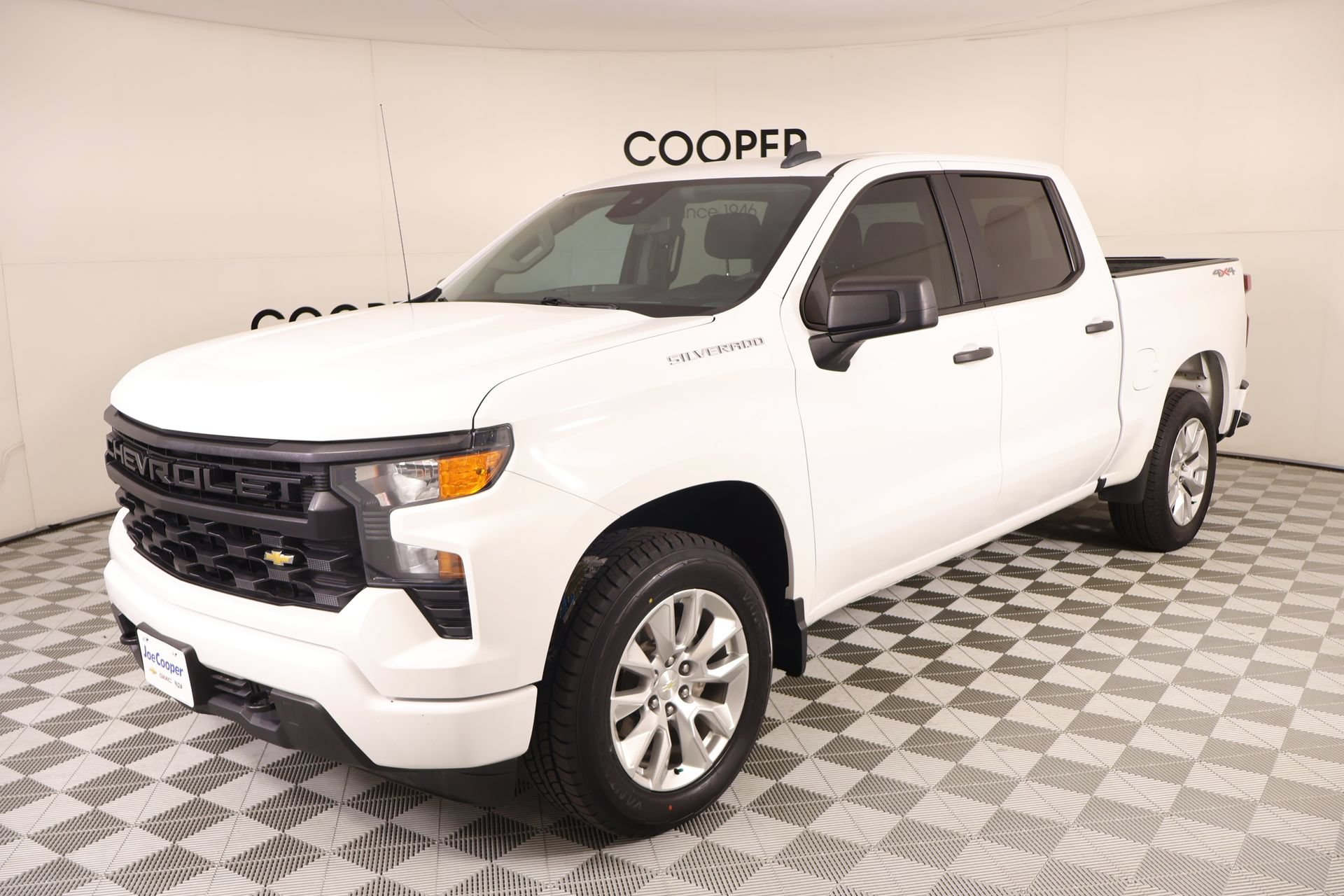 Used 2023 Chevrolet Silverado 1500 Custom AWD/4WD image 9