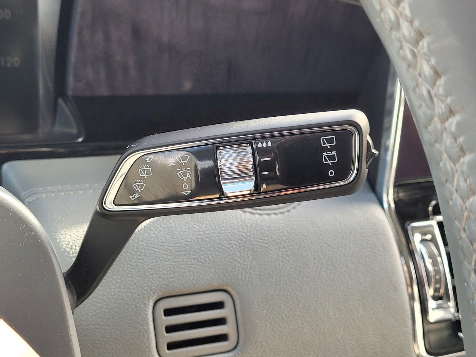 Used 2020 Lincoln Navigator Reserve image 22