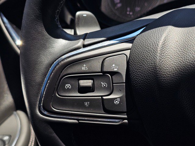 Used 2023 Buick Envision Avenir AWD/4WD image 32