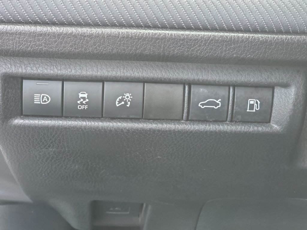 Used 2025 Toyota Camry SE FWD image 24