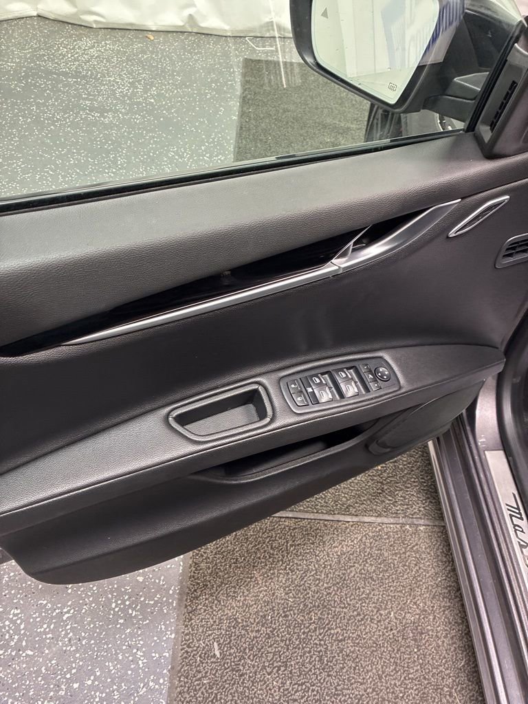 Used 2023 Maserati Ghibli Modena image 12