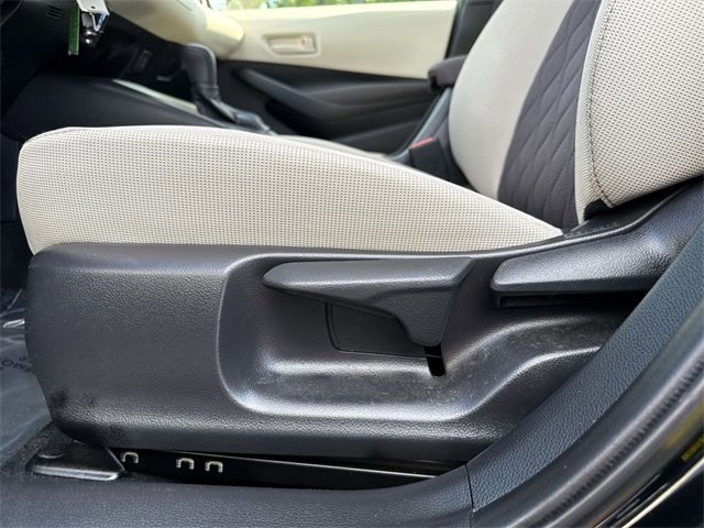 Used 2023 Toyota Corolla LE image 12