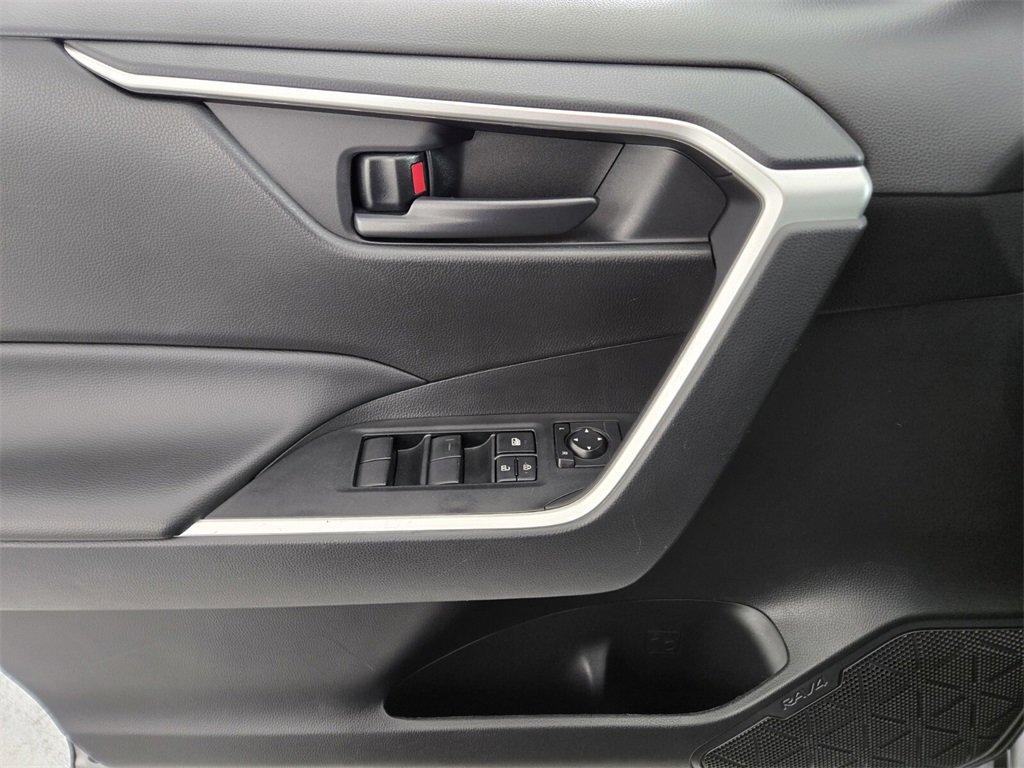 Used 2024 Toyota RAV4 LE image 23