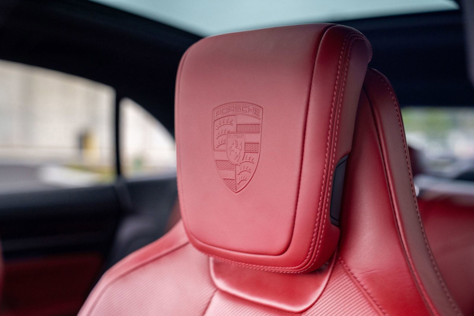 New 2026 Porsche Macan 4S Electric AWD/4WD image 13