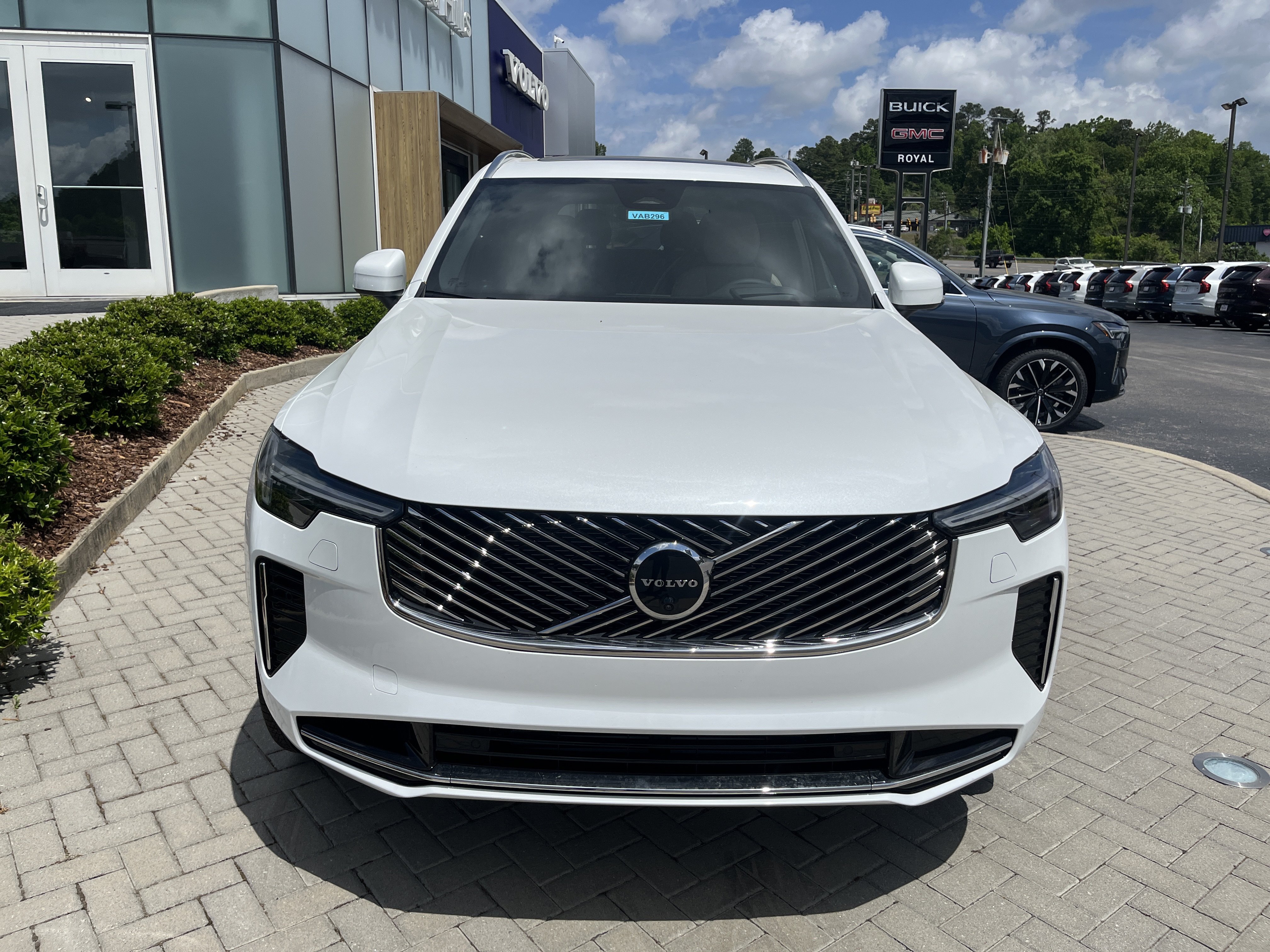 New 2026 Volvo XC90 T8 Ultra w/ Protection Package Premier AWD/4WD image 7