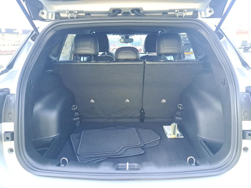 New 2026 Jeep Compass Latitude image 28