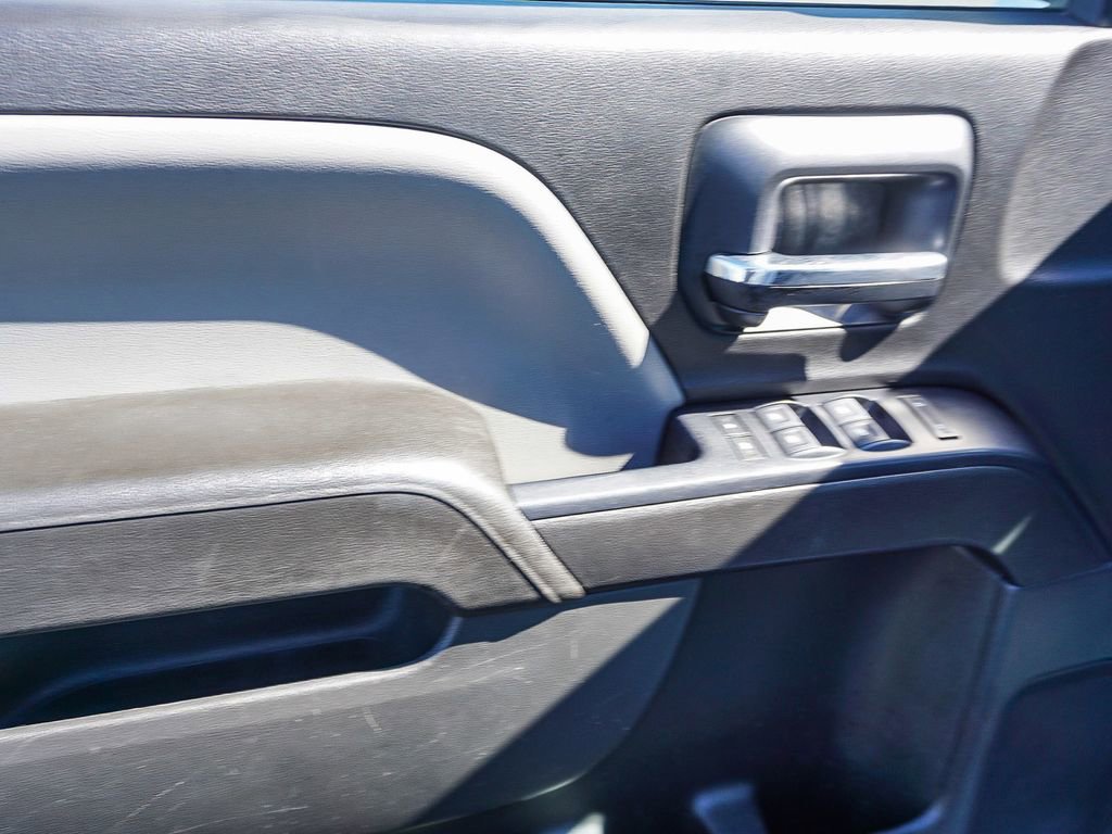 Used 2018 Chevrolet Silverado 1500 W/T w/ Trailering Package image 18