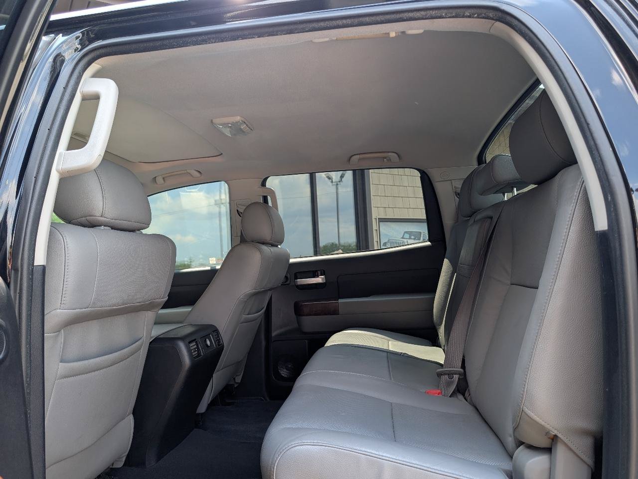 Used 2012 Toyota Tundra Limited w/ Platinum Pkg AWD/4WD image 15