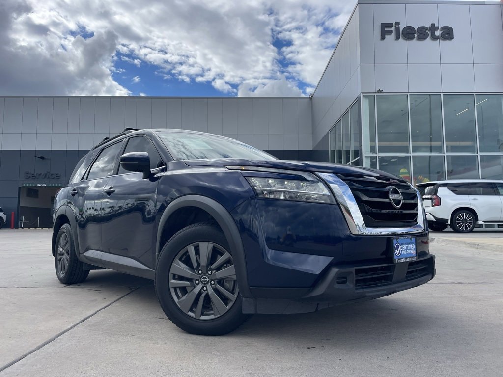 Used 2022 Nissan Pathfinder SV