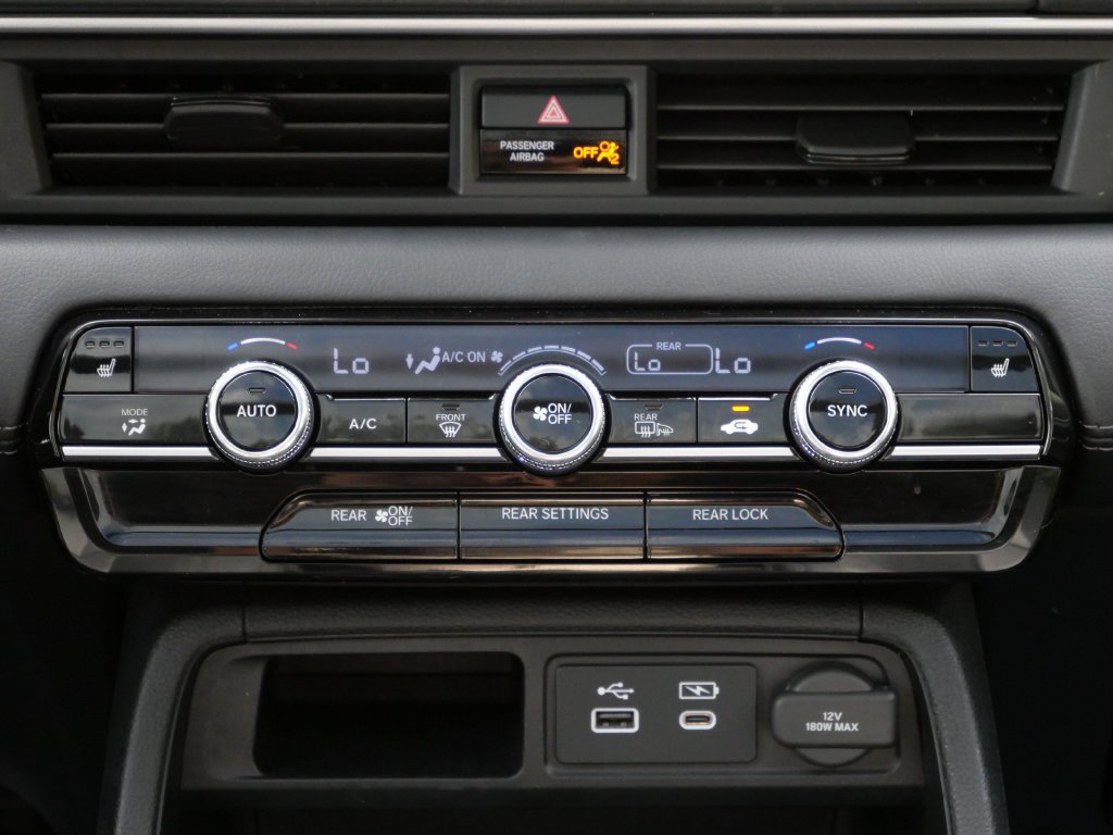 Used 2024 Honda Pilot Touring image 17