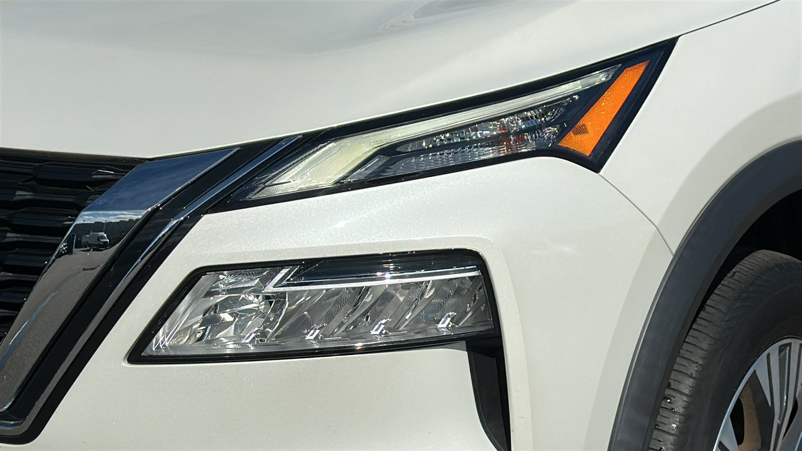 Used 2022 Nissan Rogue SV AWD/4WD image 4