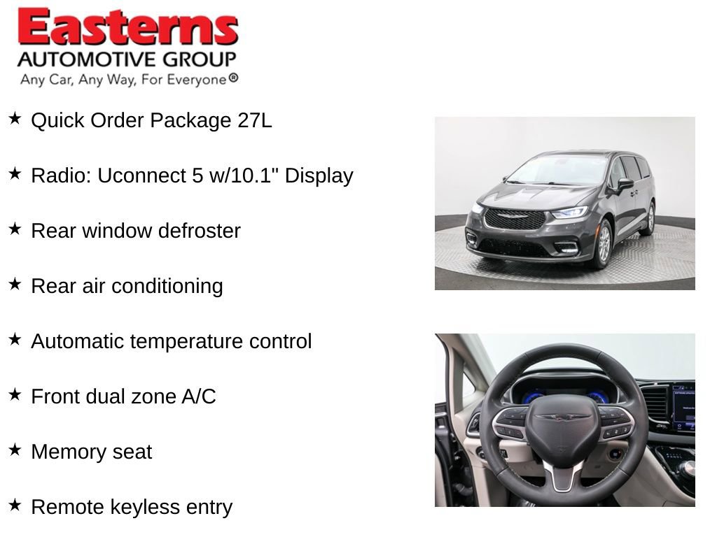Used 2023 Chrysler Pacifica Touring-L FWD image 11