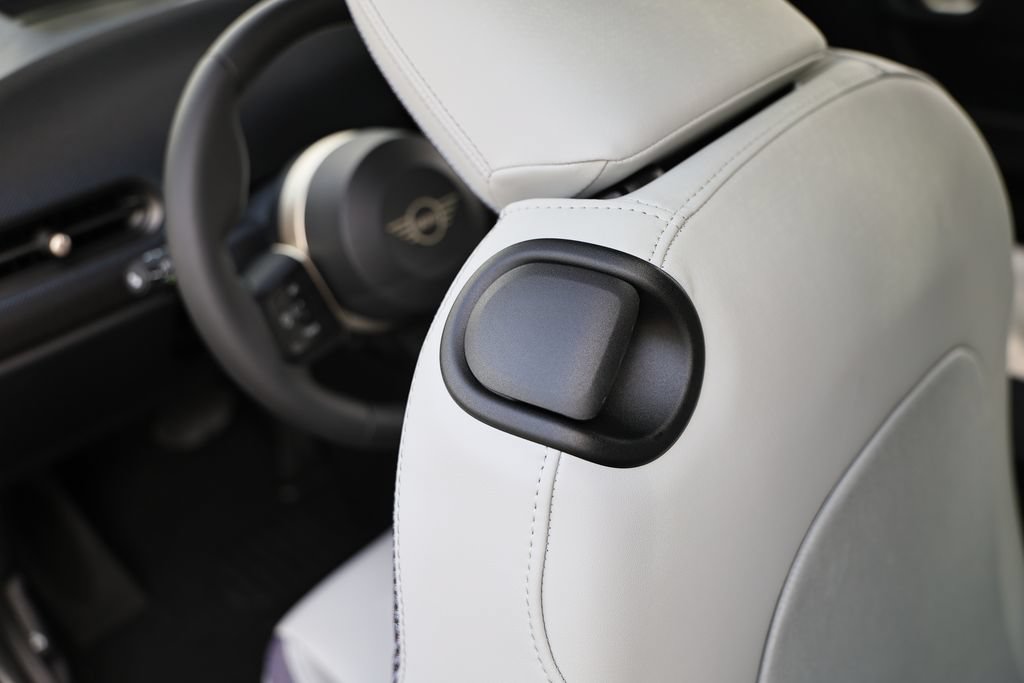 New 2026 MINI Cooper S FWD image 26