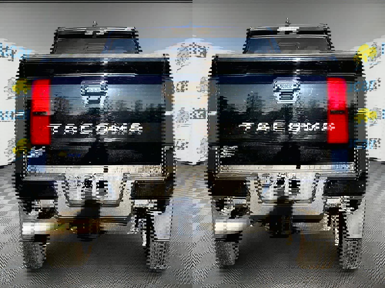 Used 2024 Toyota Tacoma SR5 image 5