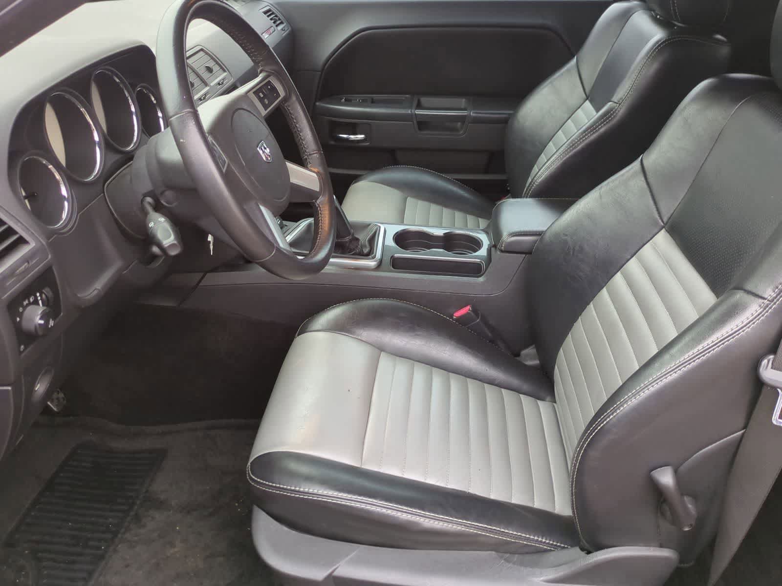 Used 2009 Dodge Challenger R/T image 16