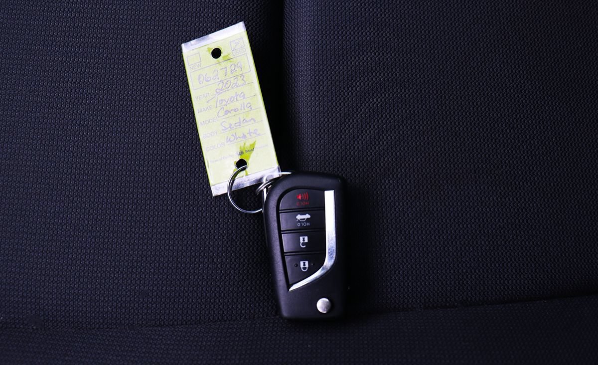 Used 2023 Toyota Corolla LE FWD image 55