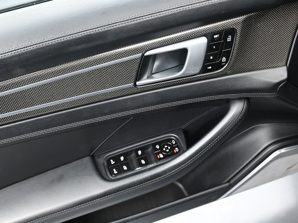 Used 2020 Porsche Panamera GTS image 25