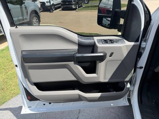 Used 2022 Ford F250 XL w/ Power Equipment Group RWD image 9