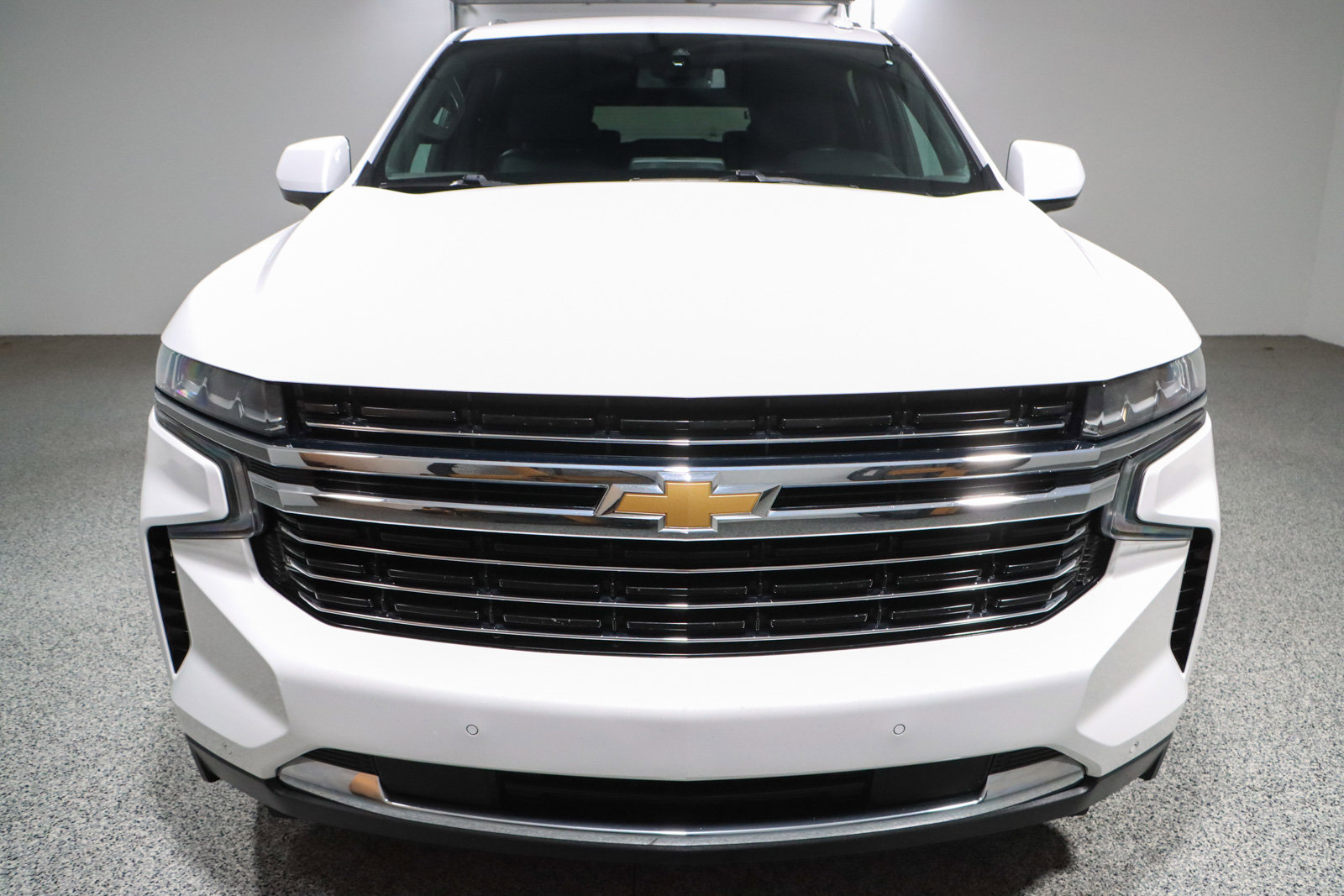 Used 2023 Chevrolet Suburban LT image 4