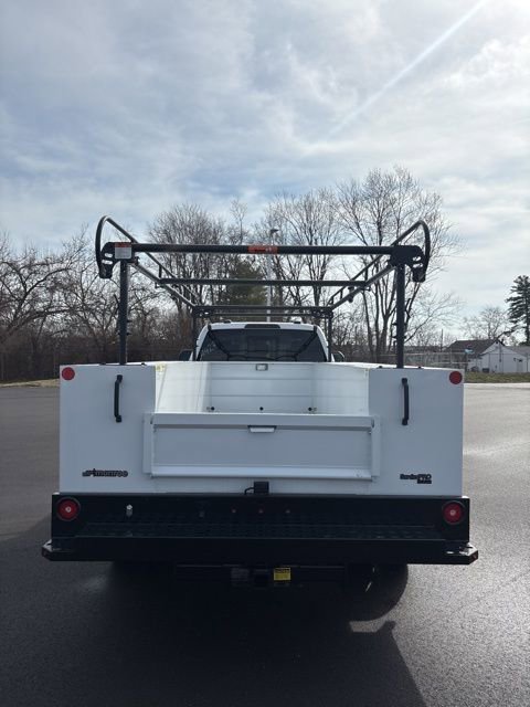 New 2026 Ford F550 4x4 Crew Cab image 8