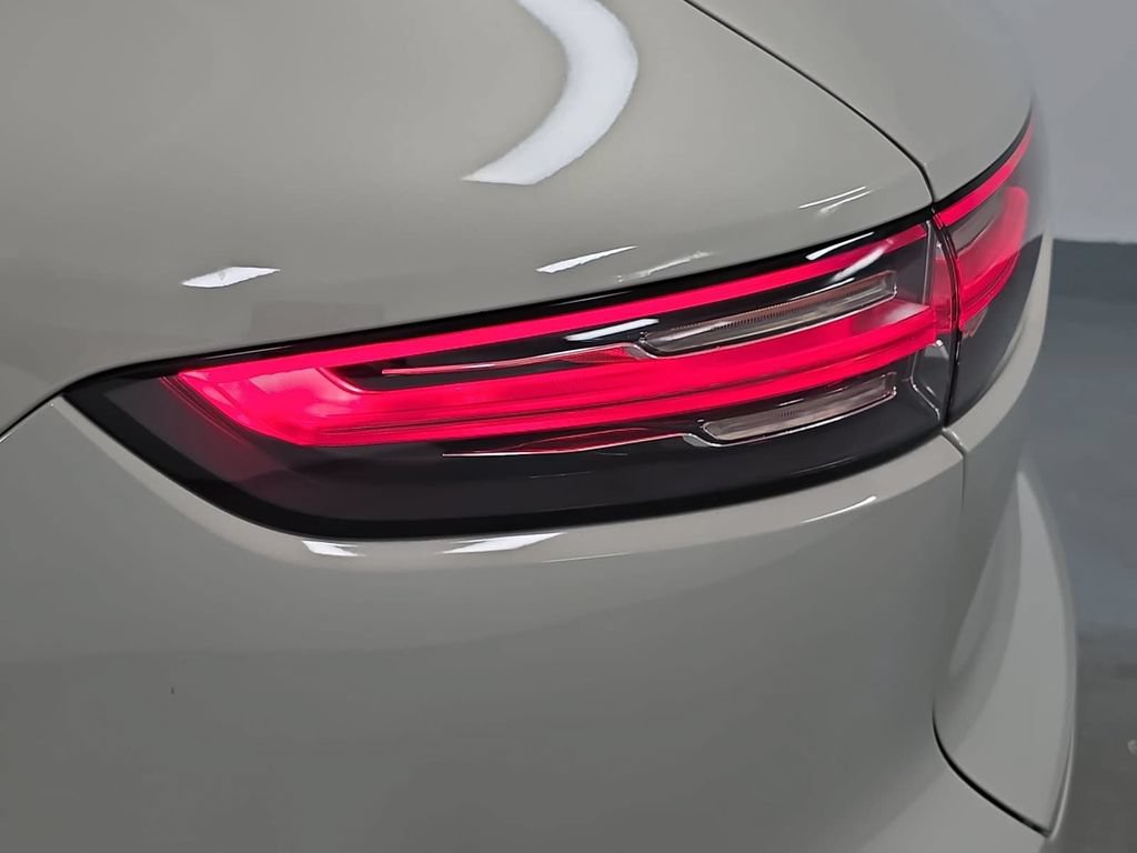 Certified 2020 Porsche Cayenne AWD/4WD image 30