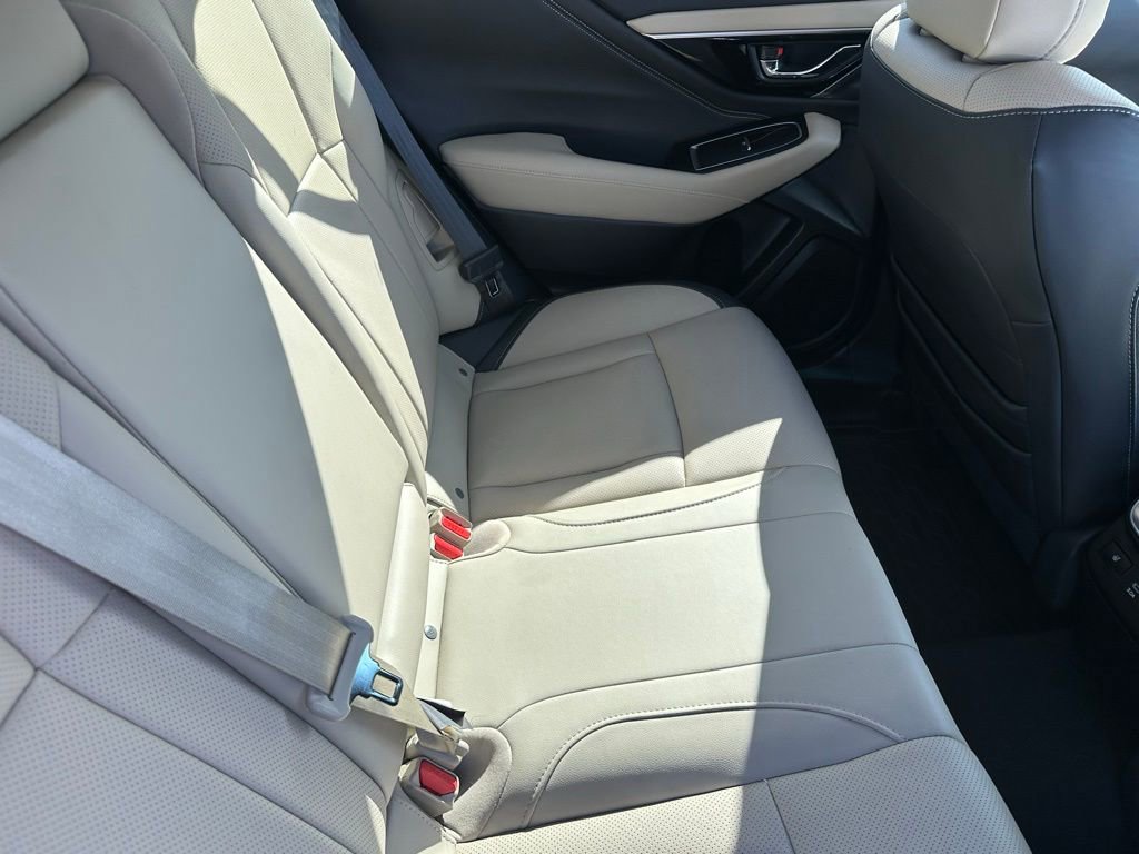Used 2025 Subaru Outback Limited image 19