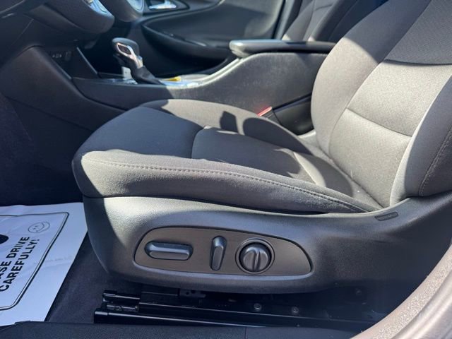 Used 2022 Chevrolet Malibu LT FWD image 22