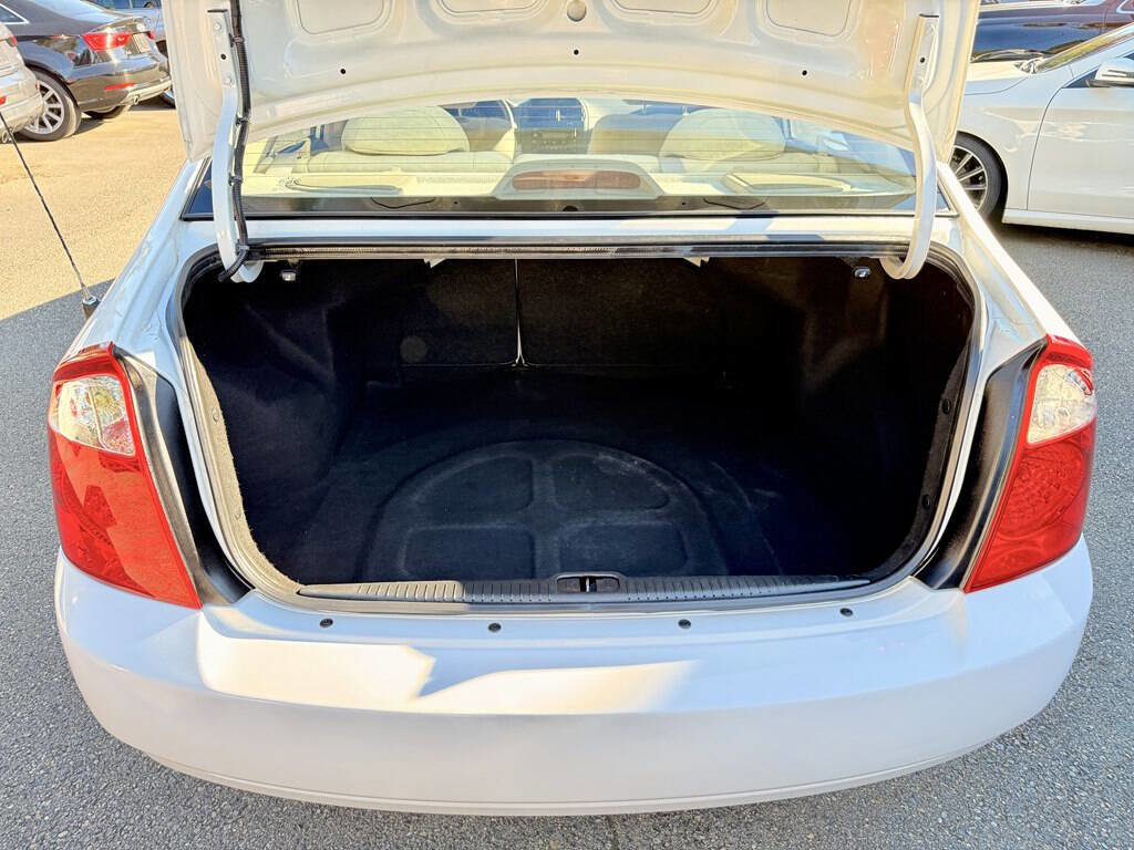 Used 2006 Kia Spectra EX image 12