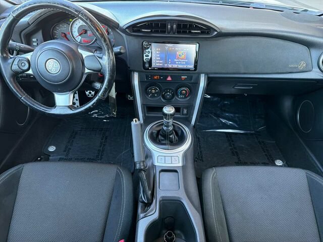 Used 2017 Toyota 86 RWD image 17