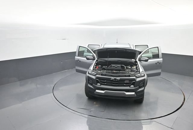 Used 2025 Chevrolet Colorado Trail Boss AWD/4WD image 25
