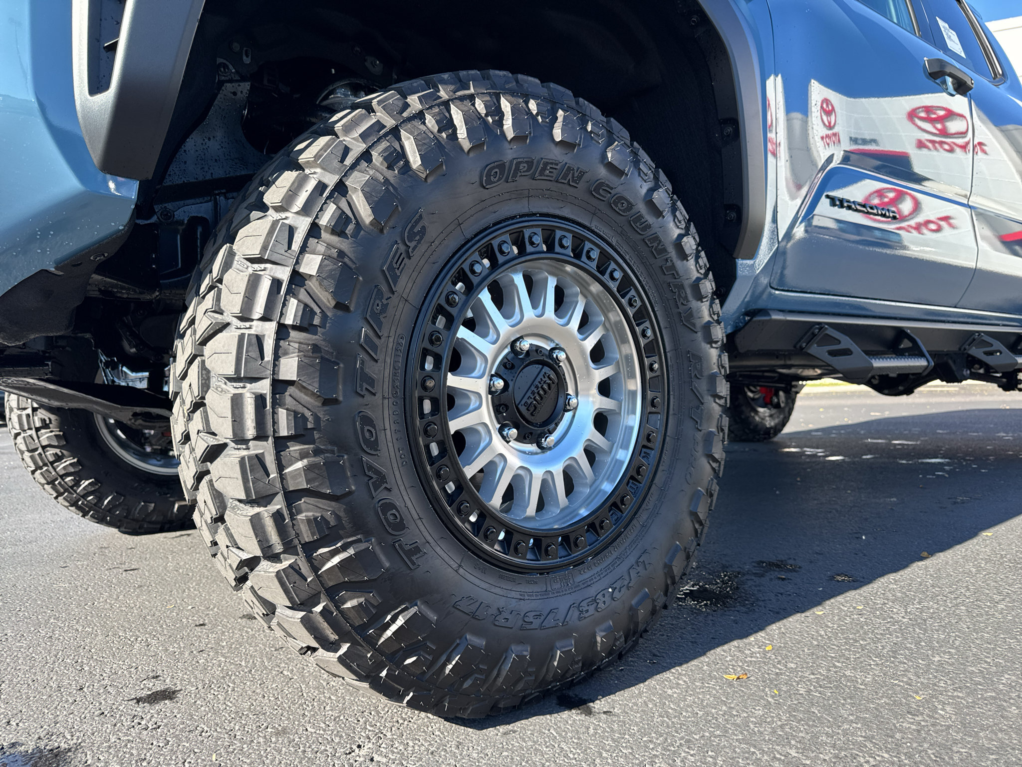 New 2026 Toyota Tacoma TRD Off-Road w/ TRD Off Road Upgrade Package AWD/4WD image 17