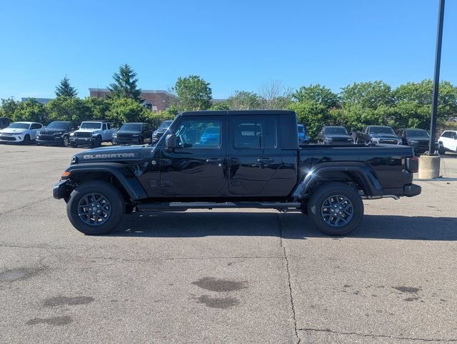 New 2026 Jeep Gladiator Sport AWD/4WD image 6