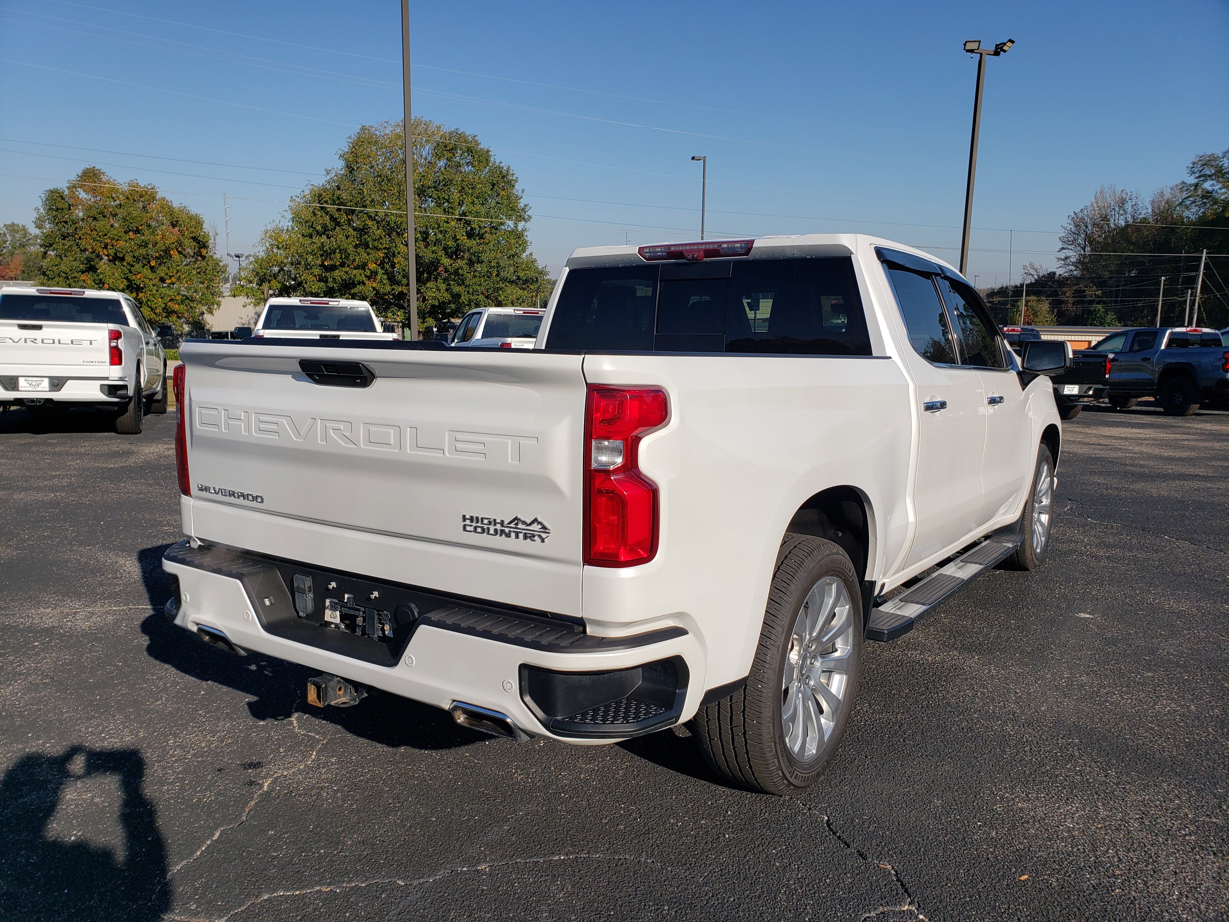 Used 2024 Chevrolet Silverado 1500 High Country w/ Technology Package image 3